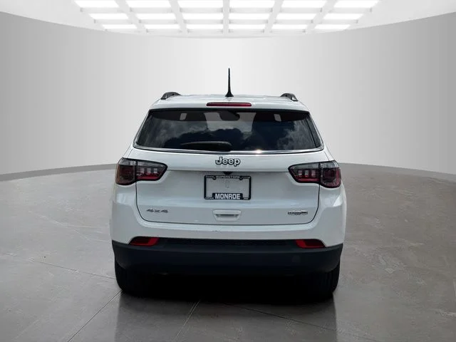 Certified Used 2024 White Jeep Latitude image 6