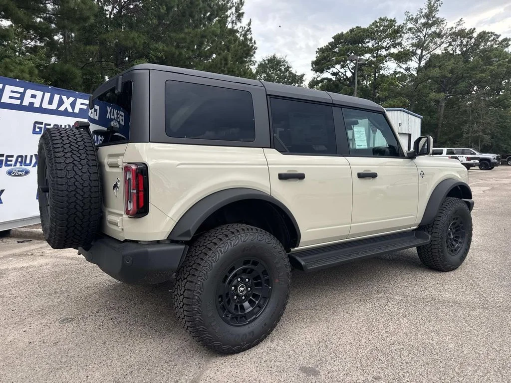 New 2026 Desert Sand Ford Outer Banks® image 17
