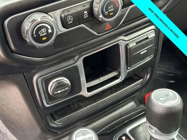 Used 2020 Black Jeep Unlimited Sport image 21
