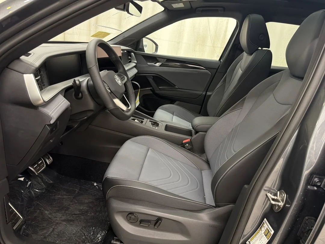 New 2026 Platinum Gray Metallic Volkswagen SE R-Line Black image 14