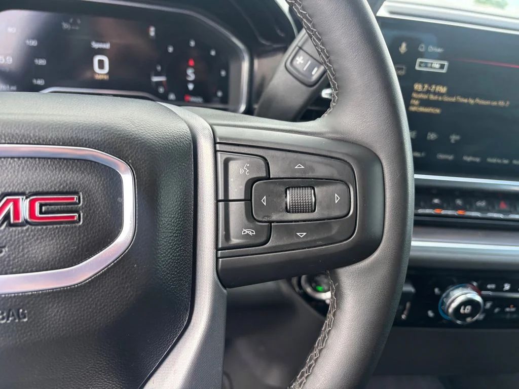 Used 2025 White GMC SLT image 16