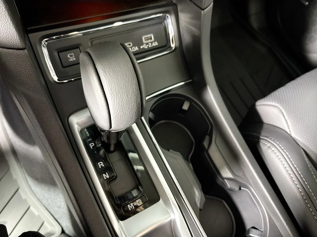 New 2026 ICE SILVER METALLIC Subaru Limited 7-Passenger image 18