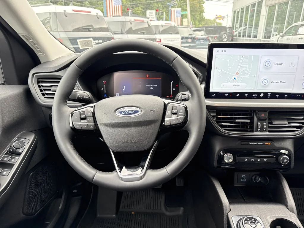 Used 2023 Gray Ford Active image 15