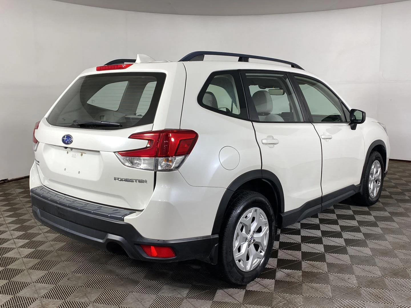 Used 2021 Crystal White Pearl Subaru Base image 5
