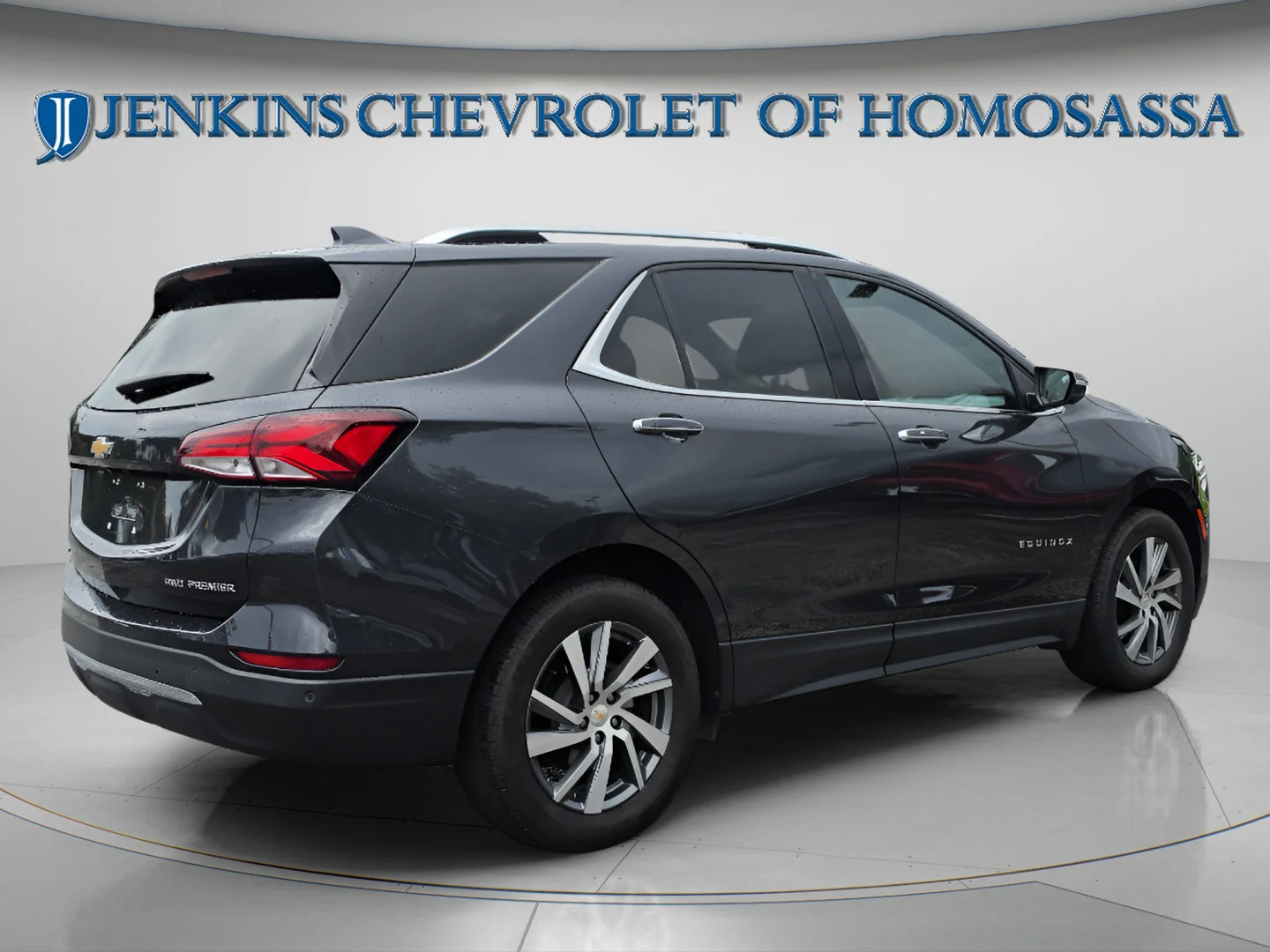 Used 2022 Iron Gray Metallic Chevrolet Premier image 4