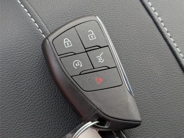 New 2026 Sterling Gray Metallic Chevrolet LT image 31