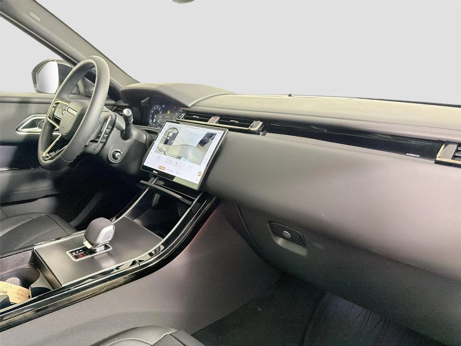 Used 2026 Arroios Grey Land Rover Dynamic SE image 28