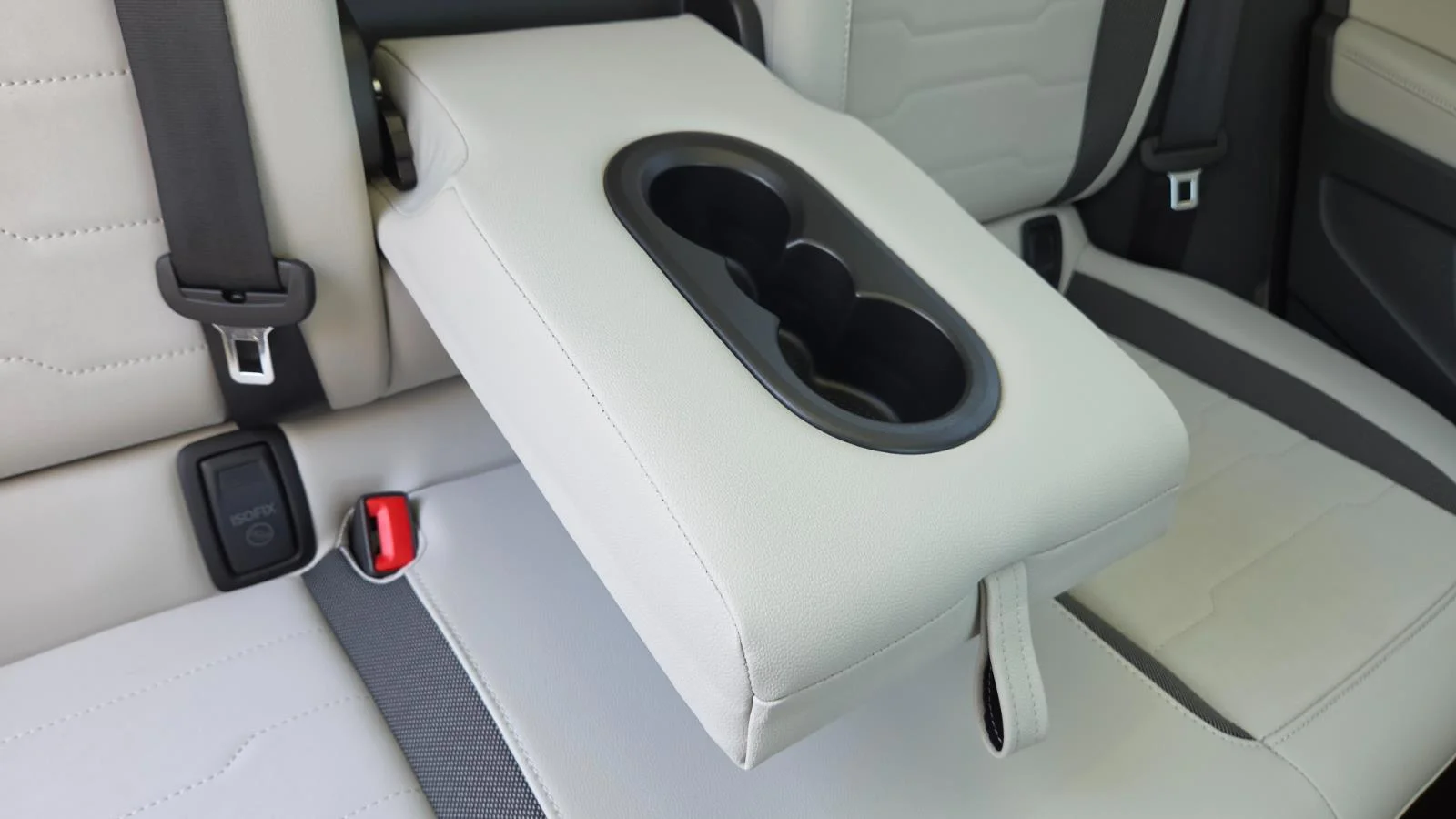 New 2026 Pure White Volkswagen SE image 58
