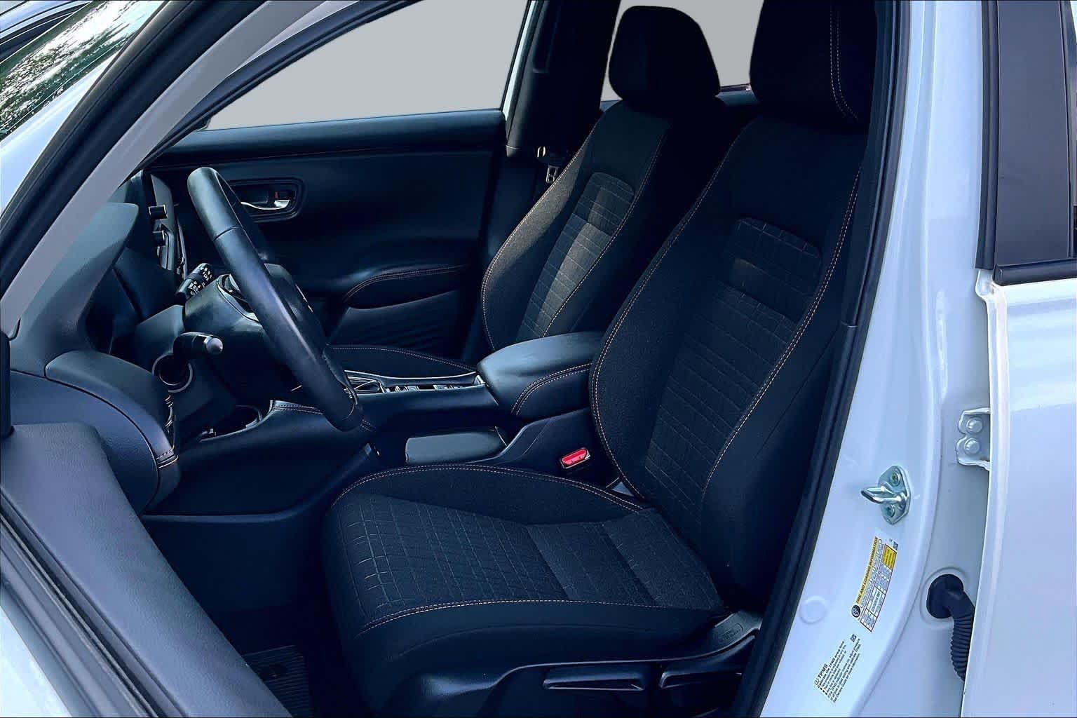 Used 2024 Platinum White Pearl Honda Sport image 9