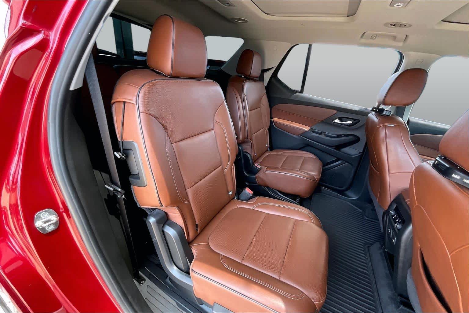 Used 2019 Cajun Red Tintcoat Chevrolet High Country image 19