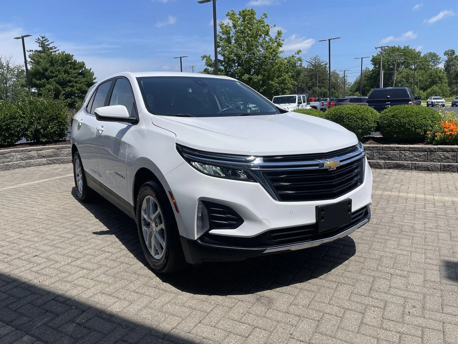 Used 2024 Summit White Chevrolet LT image 7
