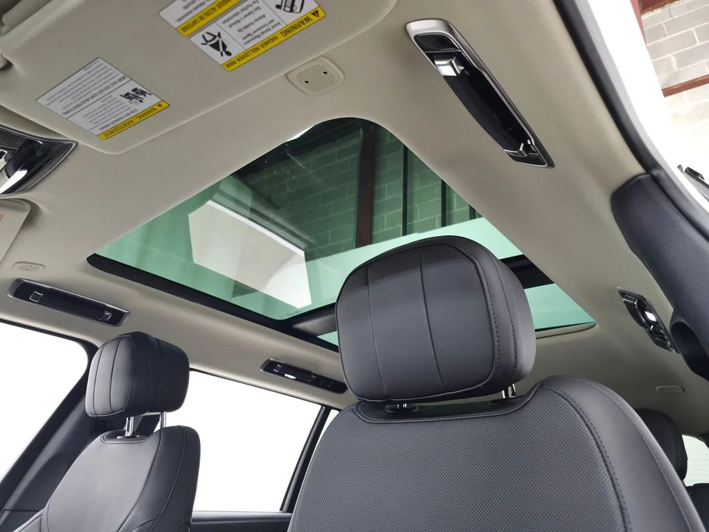Certified Used 2025 White Land Rover SE image 17