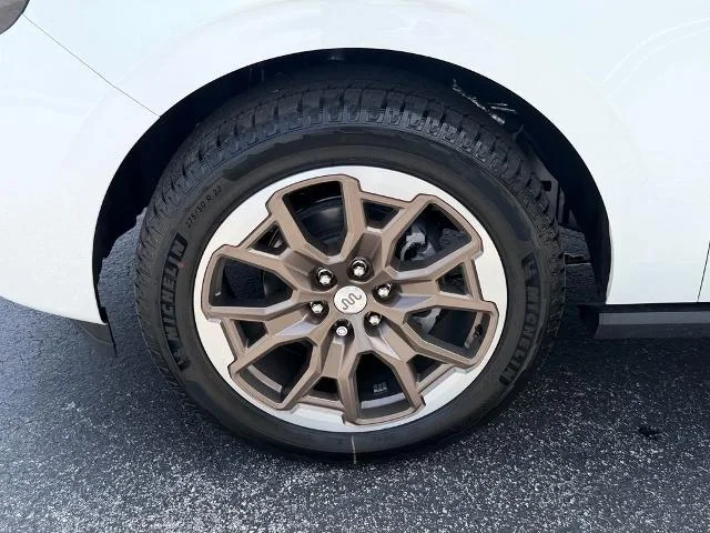 New 2027 Star White Metallic Tri-Coat Ford King Ranch® image 39