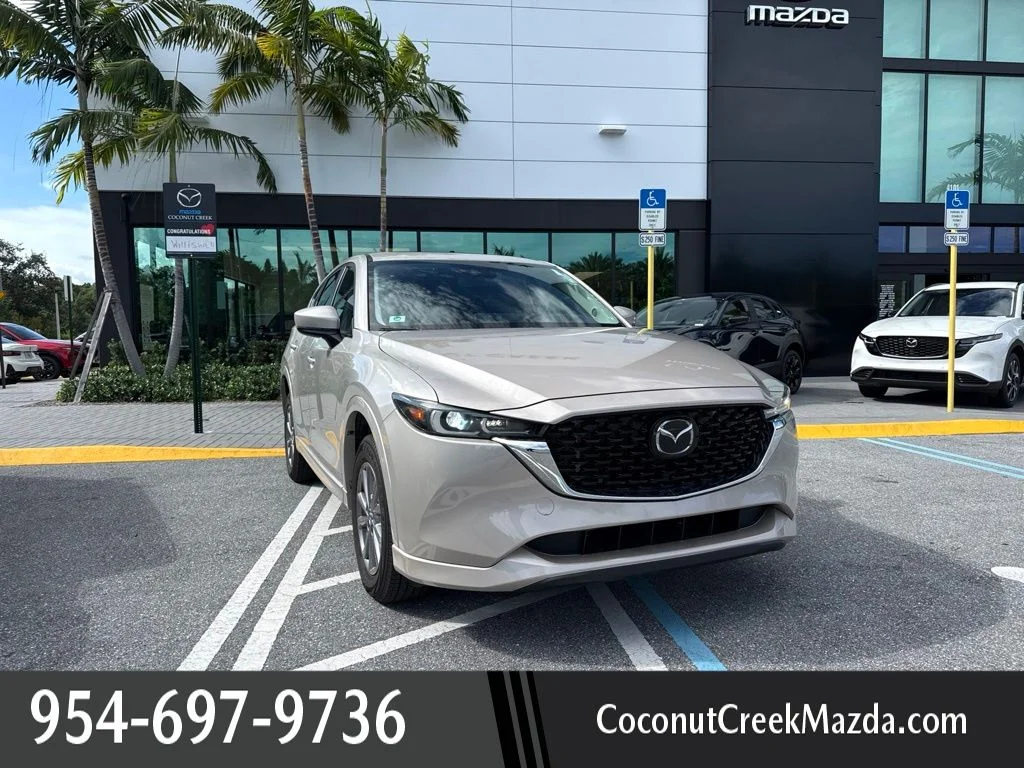2025 Mazda CX-5 S Preferred package Auto AWD's photo