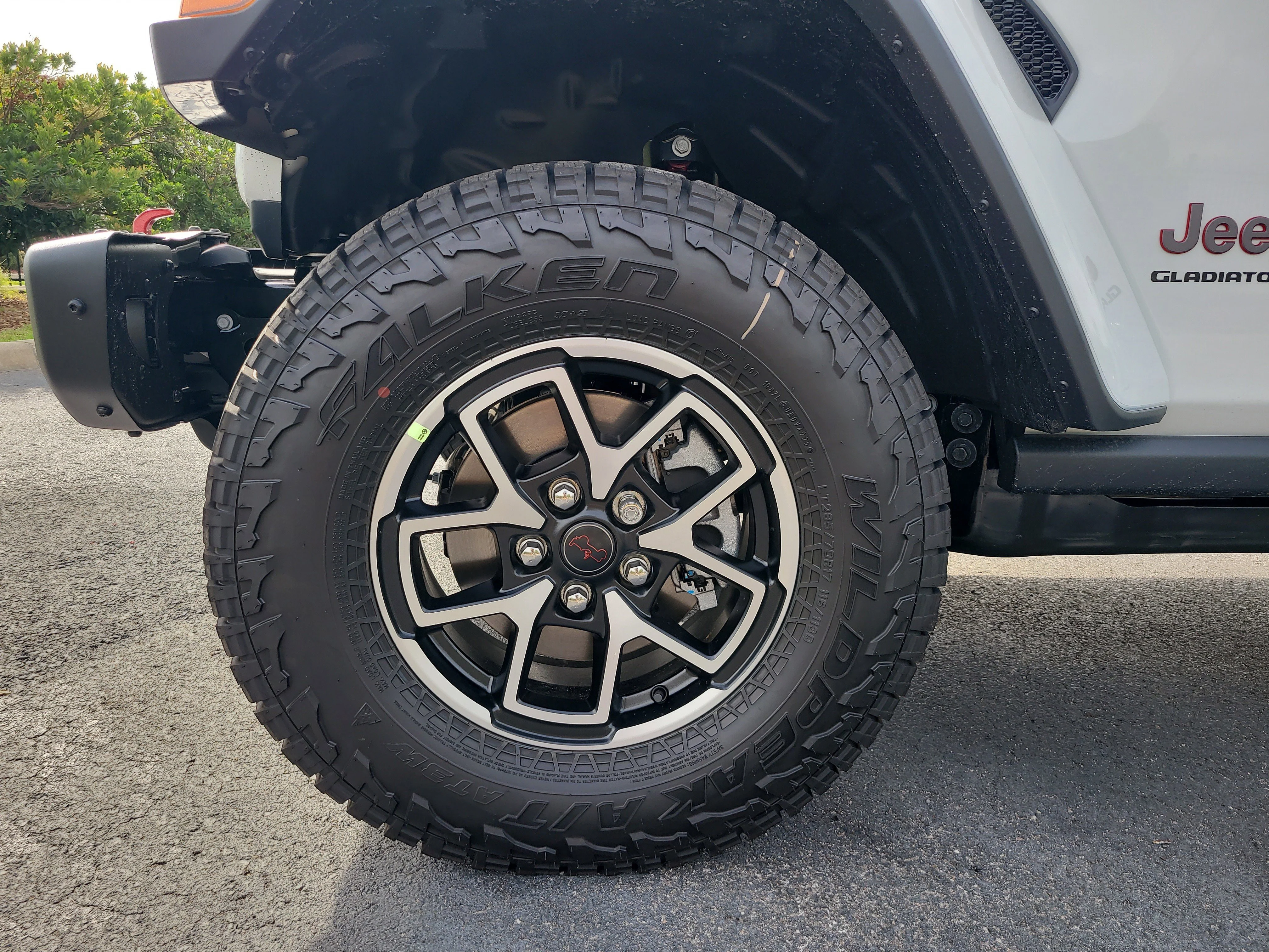 New 2026 Bright White Clearcoat Jeep Rubicon X image 10