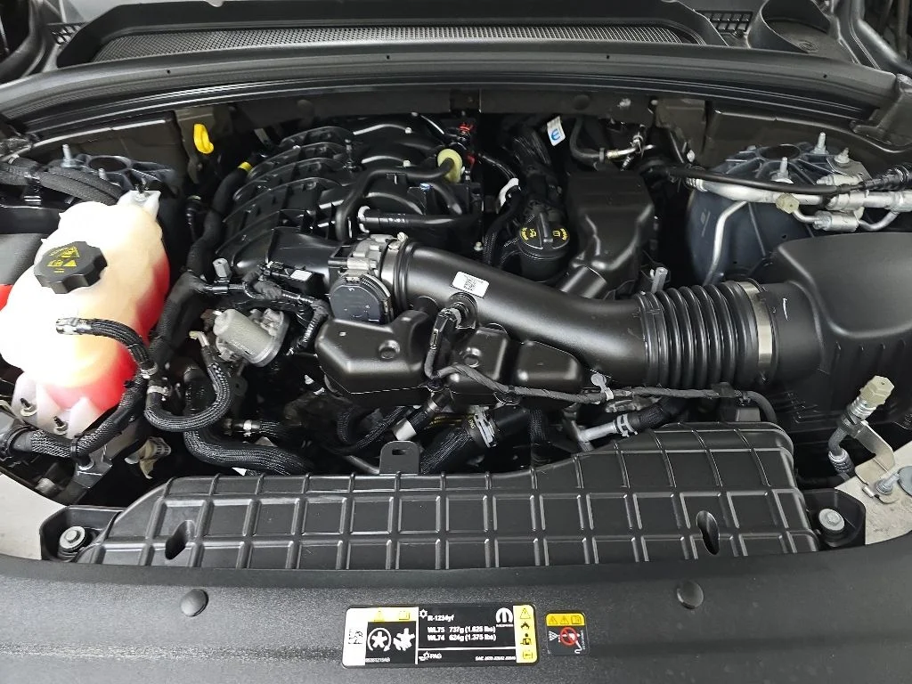 Used 2024 Black Jeep Laredo image 12