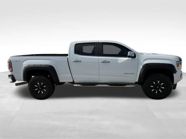 Used 2017 White GMC SLT image 6