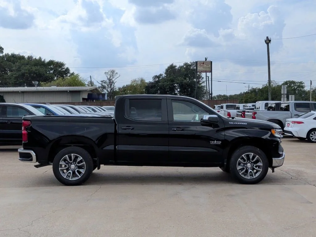 2026 Chevrolet Silverado 1500 LT - Photo 9