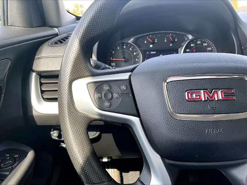 Used 2023 Silver GMC SLE image 19