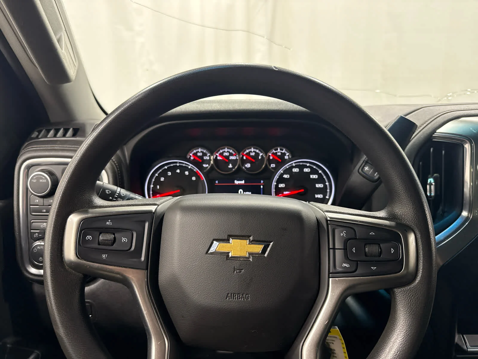 Used 2020 BLACK Chevrolet LT image 23