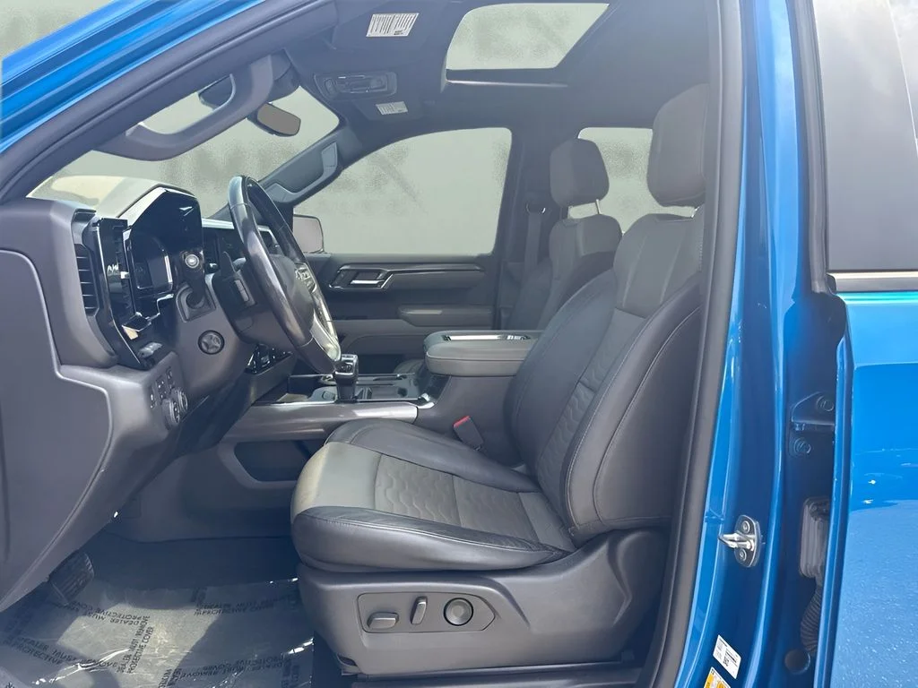 Used 2022 Blue Chevrolet ZR2 image 10