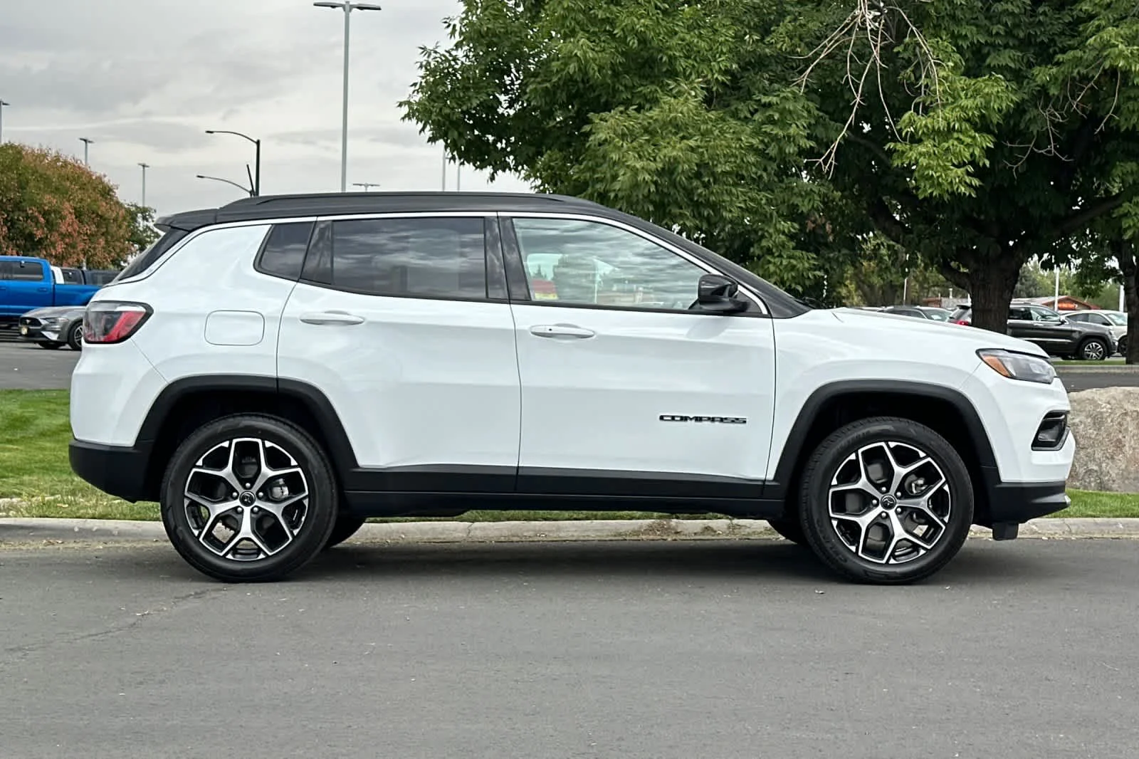 Certified Used 2025 Bright White Clearcoat Jeep Limited image 8