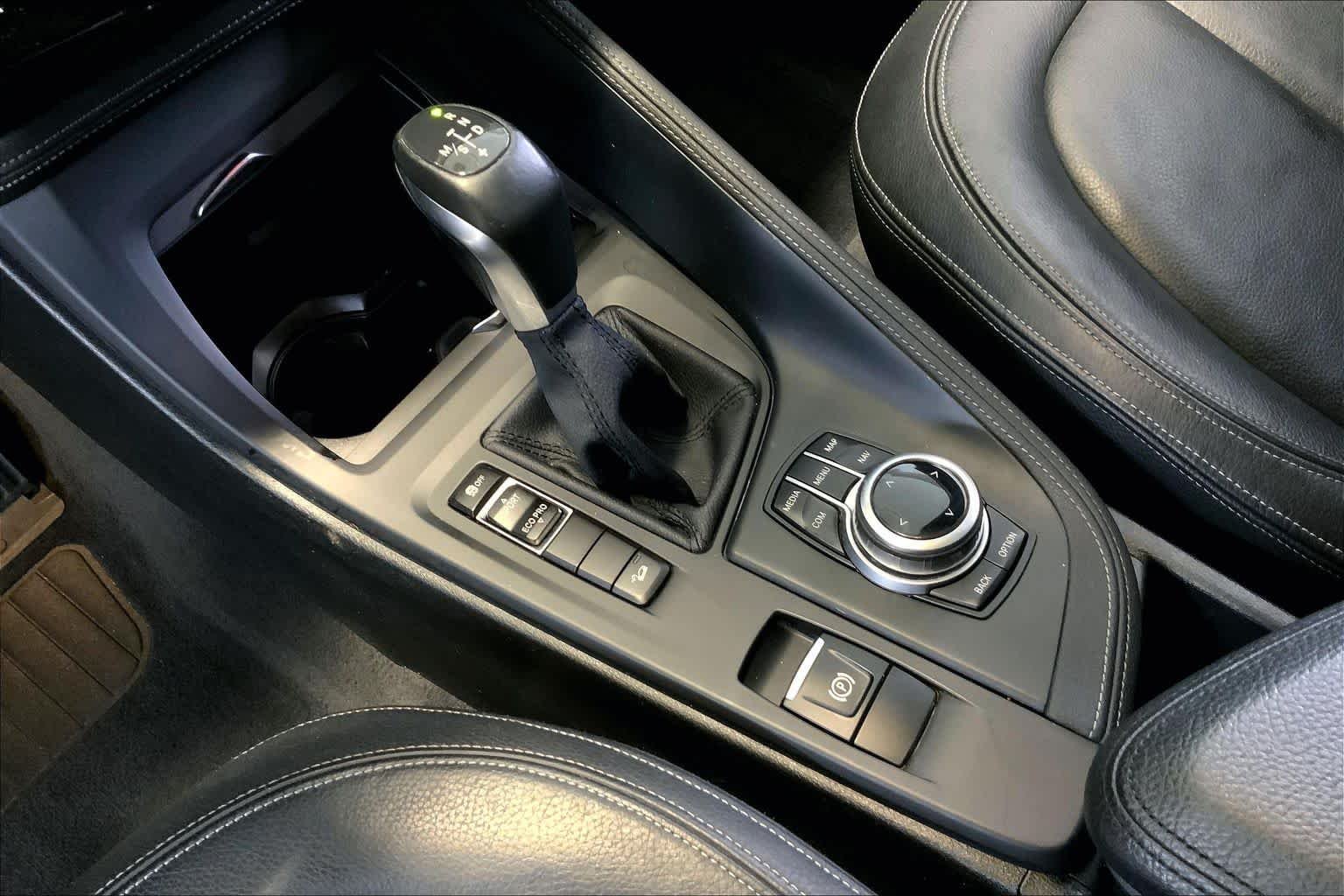 Used 2018 Mineral Gray Metallic BMW xDrive28i image 16