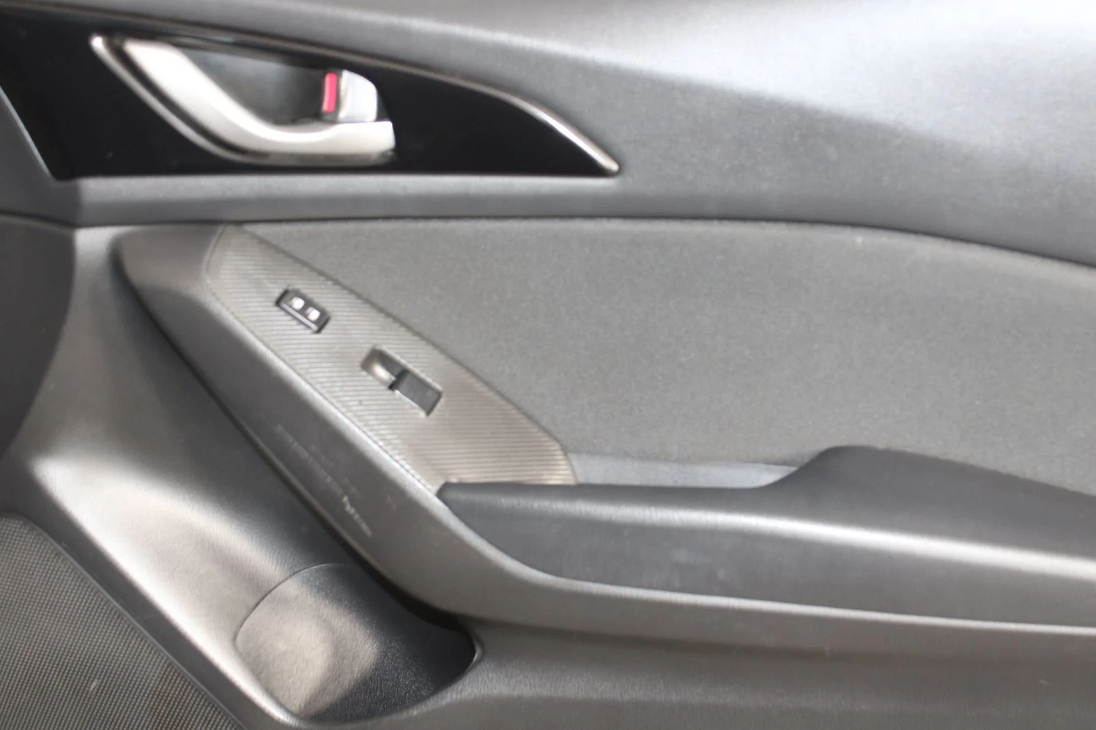 Used 2015 Black Mazda i Sport image 19