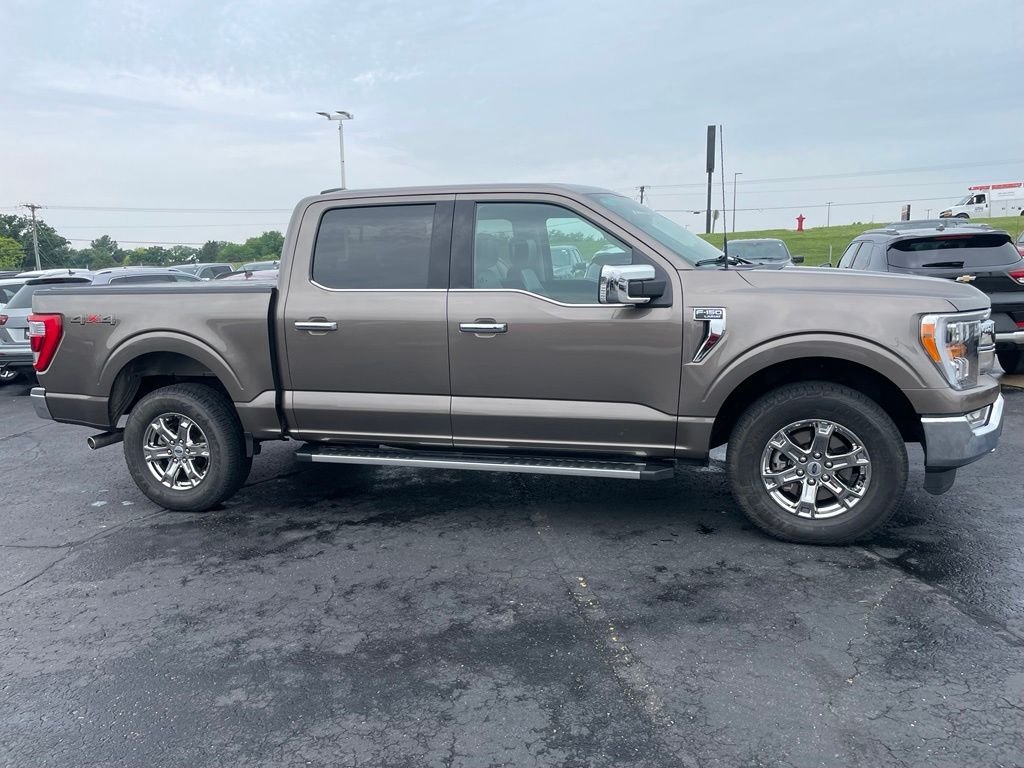 Used 2023 Gray Ford Lariat image 2