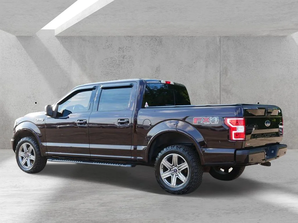Used 2018  Ford XLT image 4