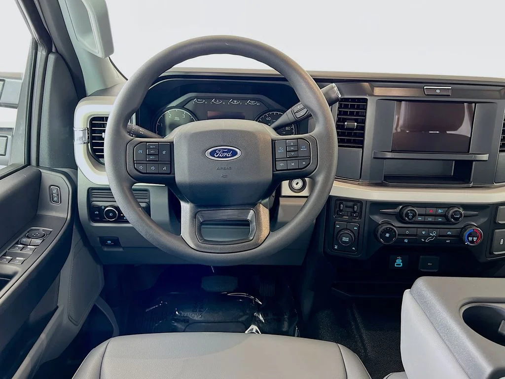 New 2026 Oxford White Ford XL image 23