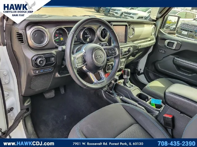 Used 2023 White Jeep Rubicon 4xe image 9