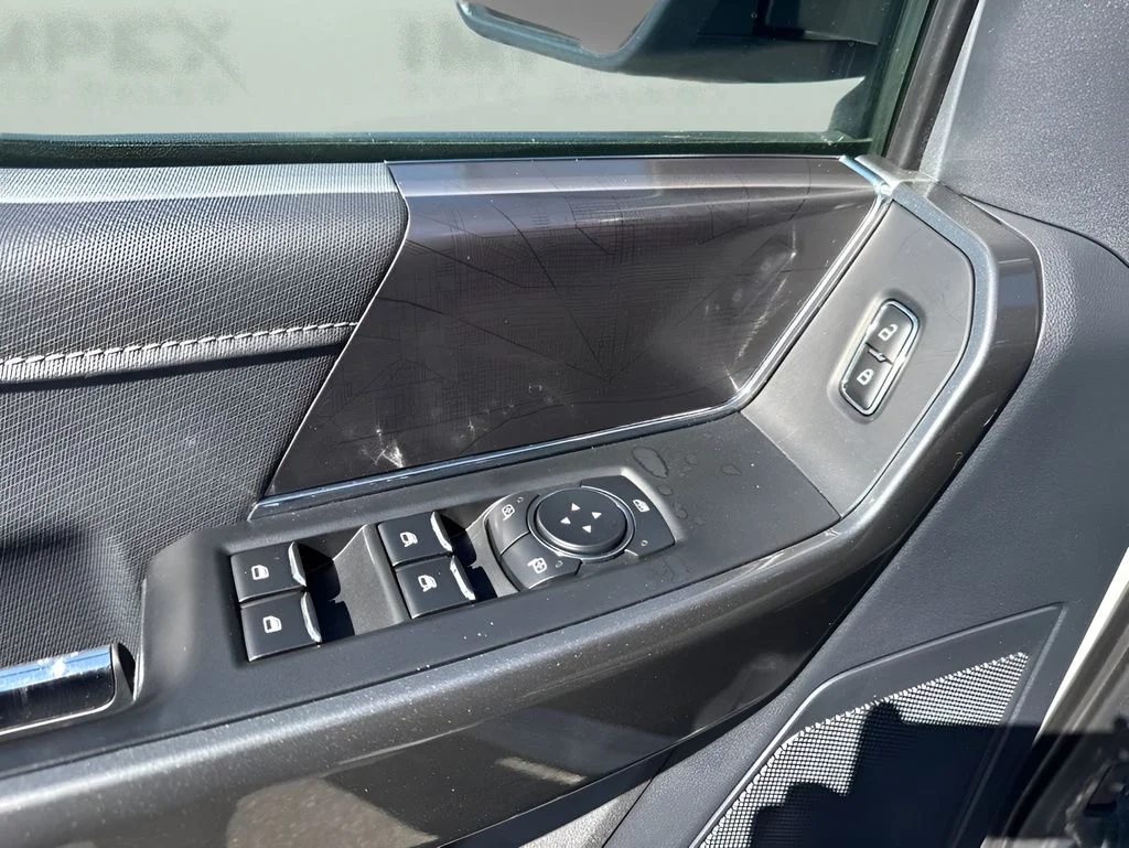 Used 2023 White Ford XLT image 27