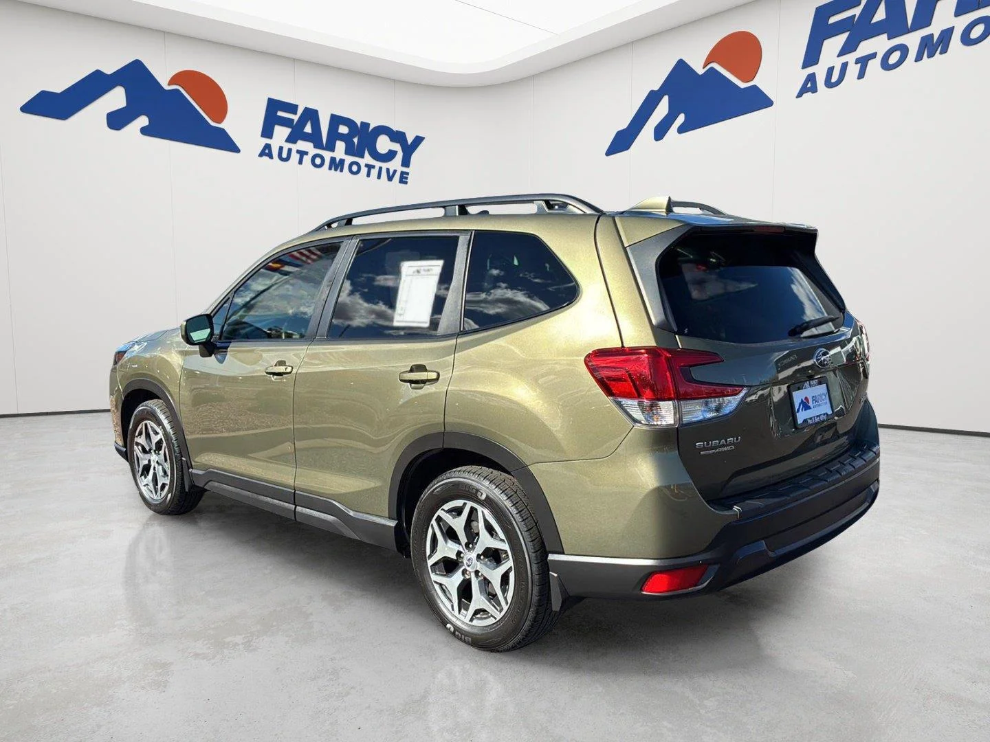 Used 2023 Autumn Green Metallic Subaru Premium image 7