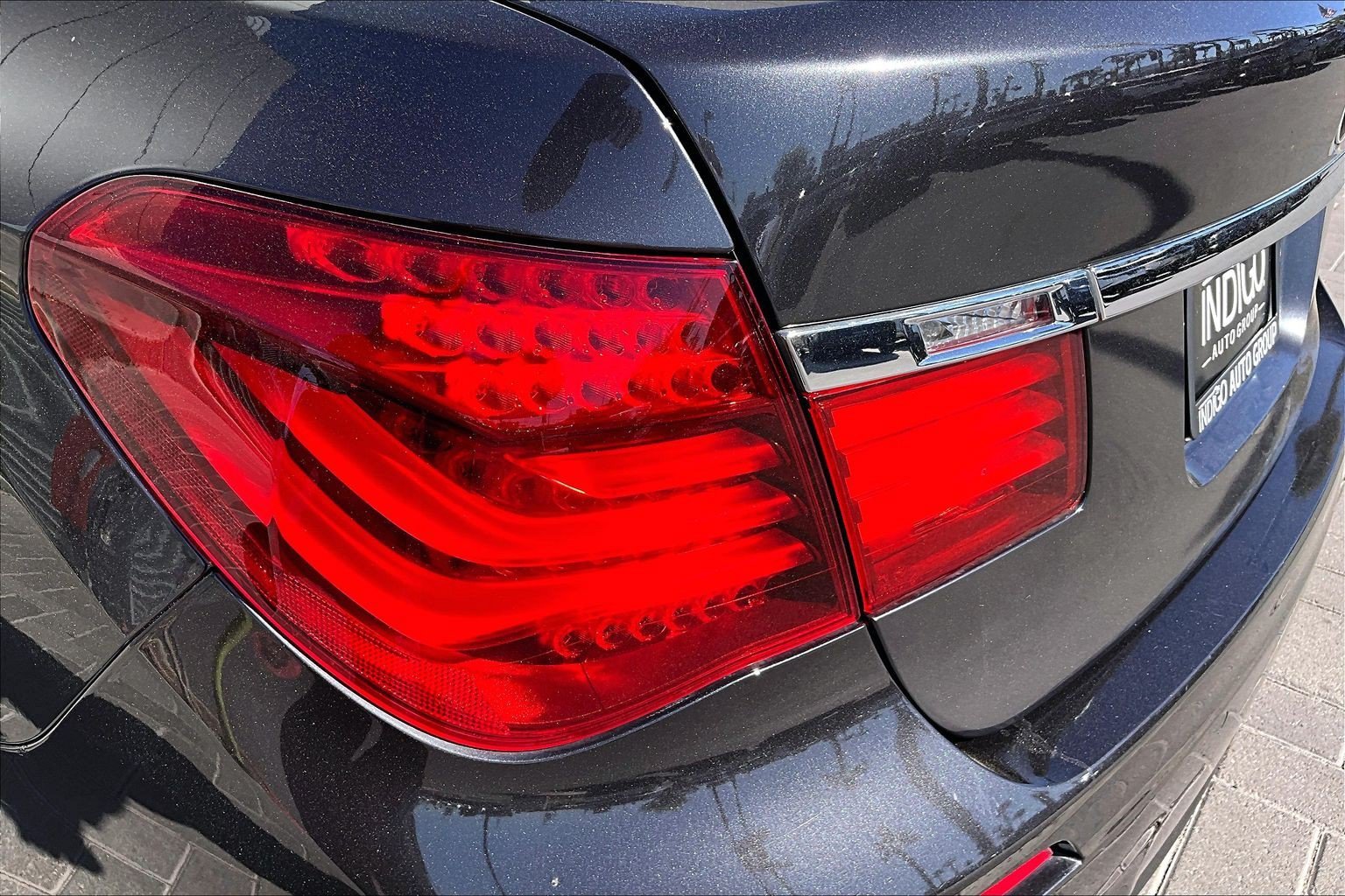 Used 2014 Gray BMW 750i image 29