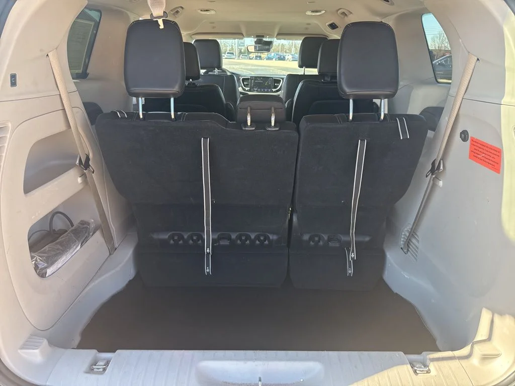 Used 2024 Diamond Black Chrysler Touring L image 12