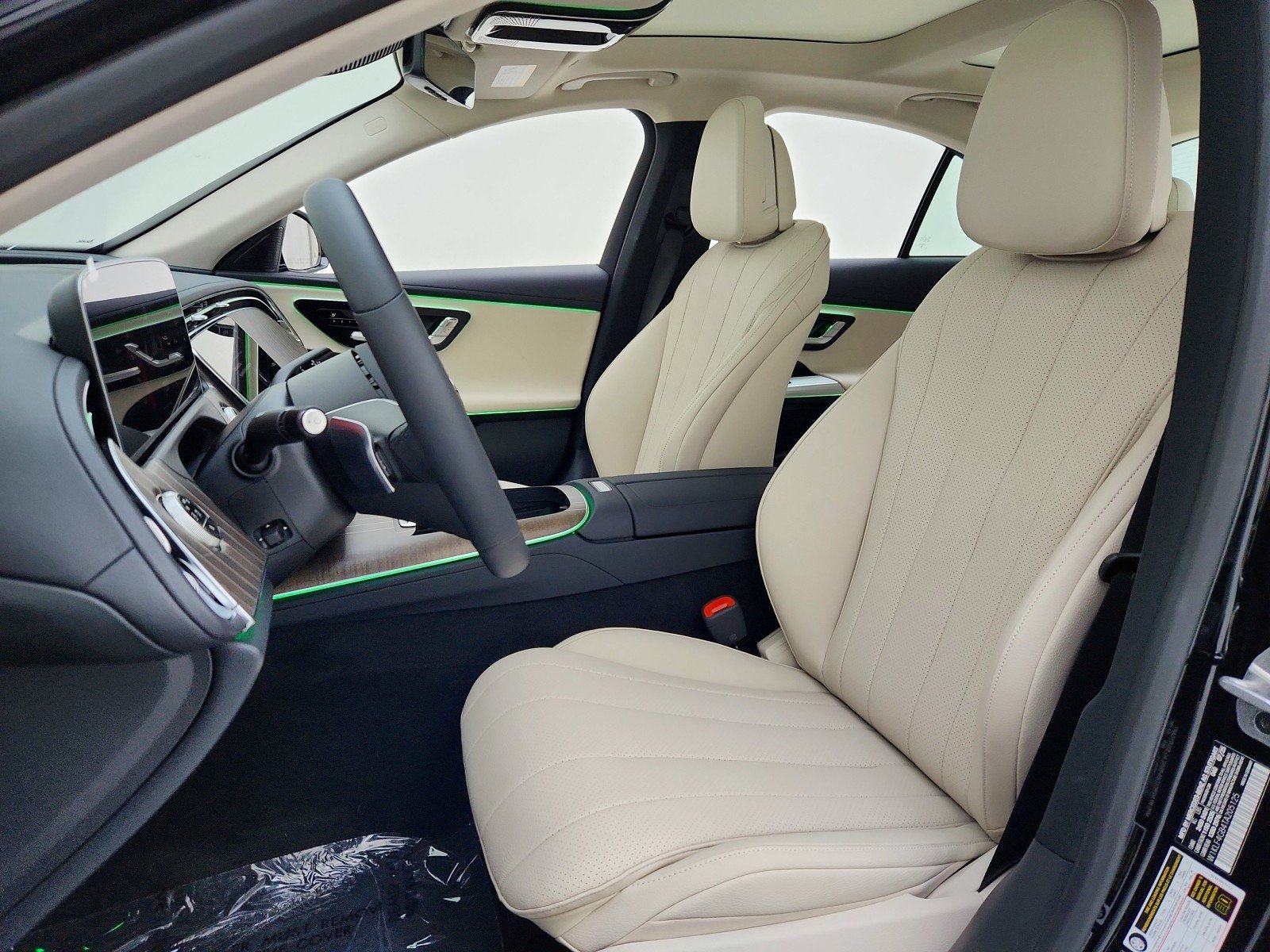 2026 Mercedes-Benz E-Class E350 - Photo 17