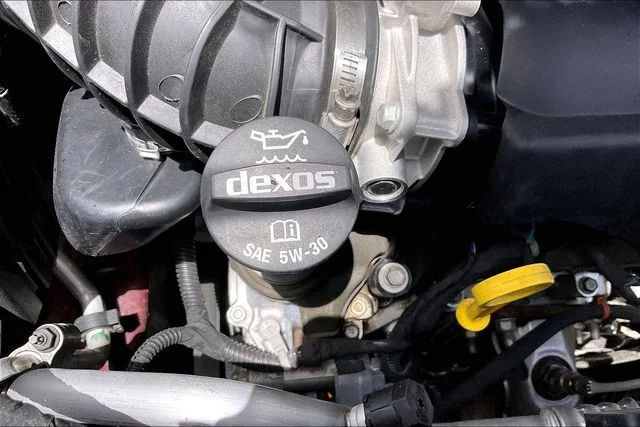 Used 2020 Red Cadillac Sport image 34