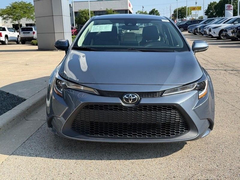 Used 2020 Celestite Toyota LE image 8