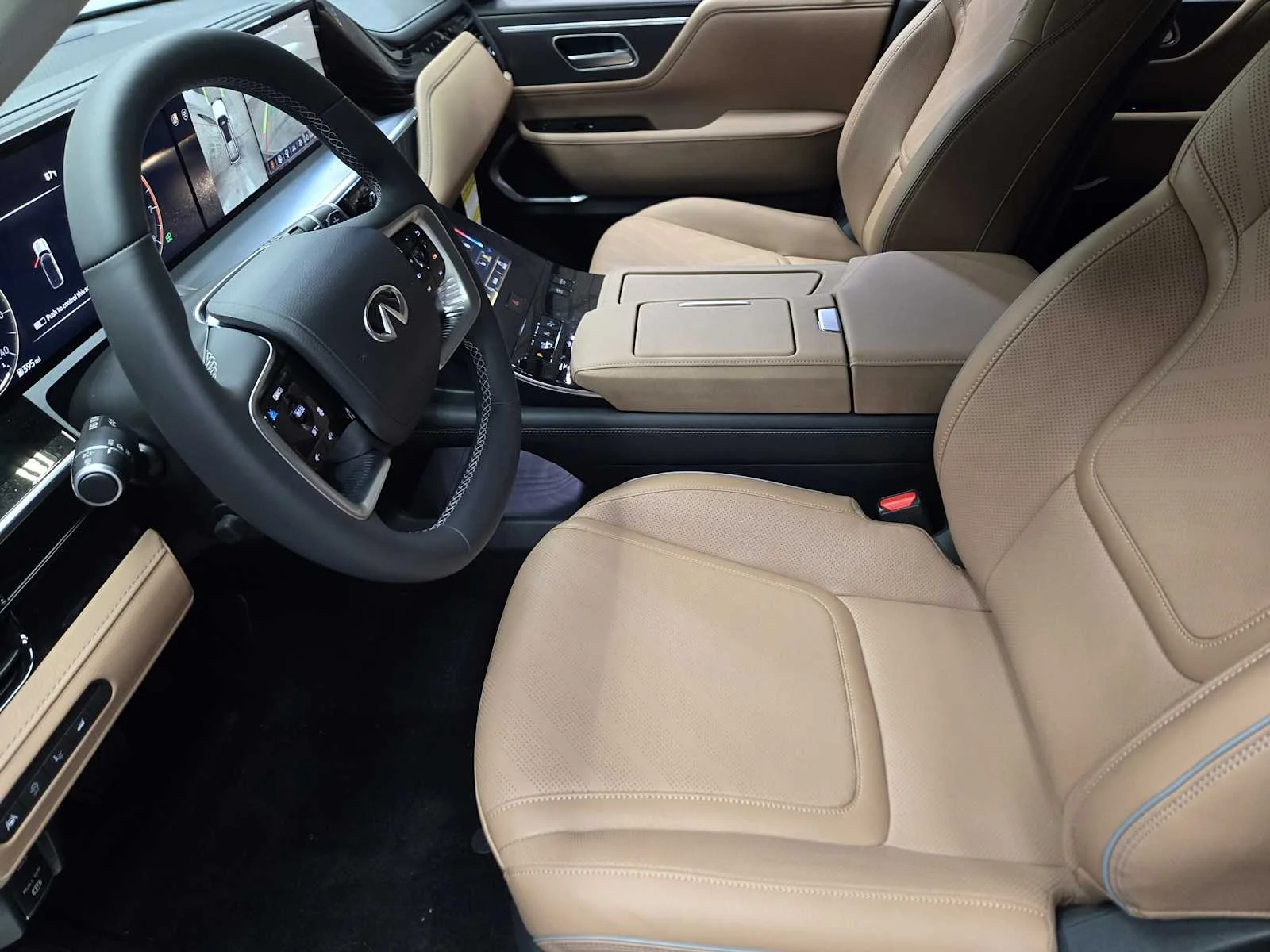 New 2026 RADIANT WHITE INFINITI Luxe 2WD image 8