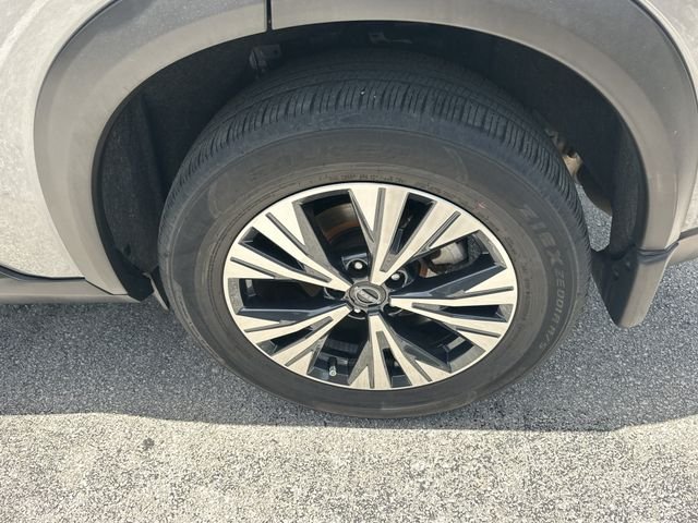 Used 2023 Gray Nissan SV image 11