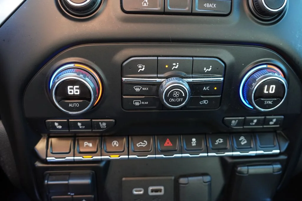 2019 Chevrolet Silverado 1500 LTZ - Photo 27