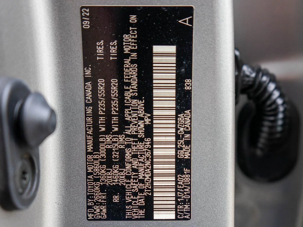Used 2022 Silver Lexus 350 image 39