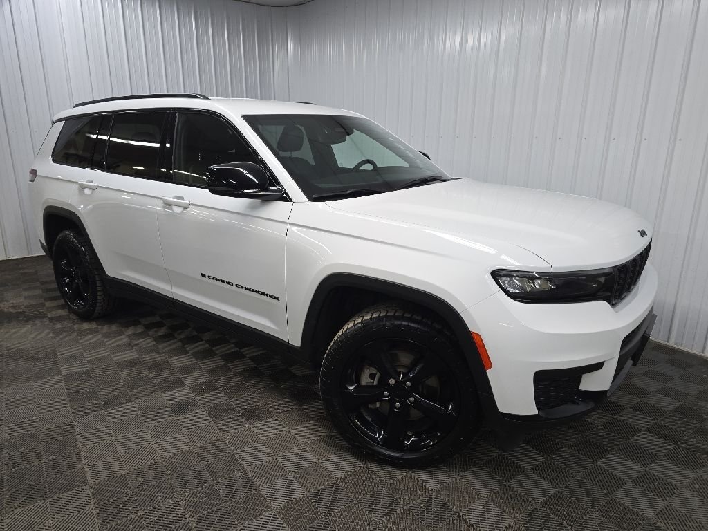 Used 2023 Bright White Clearcoat Jeep Altitude image 7
