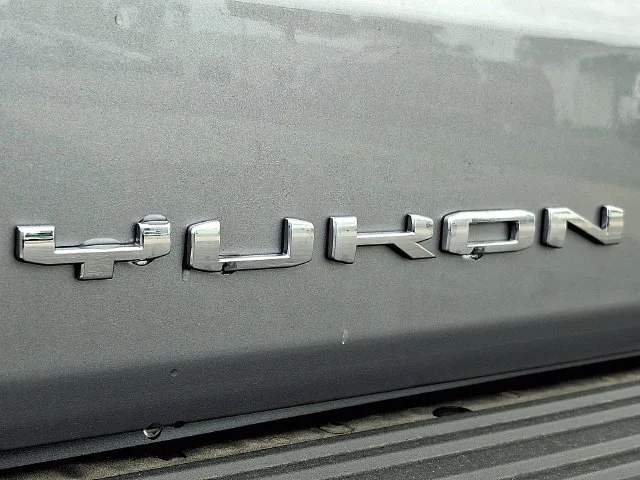 New 2026 Sterling Metallic GMC AT4 image 27