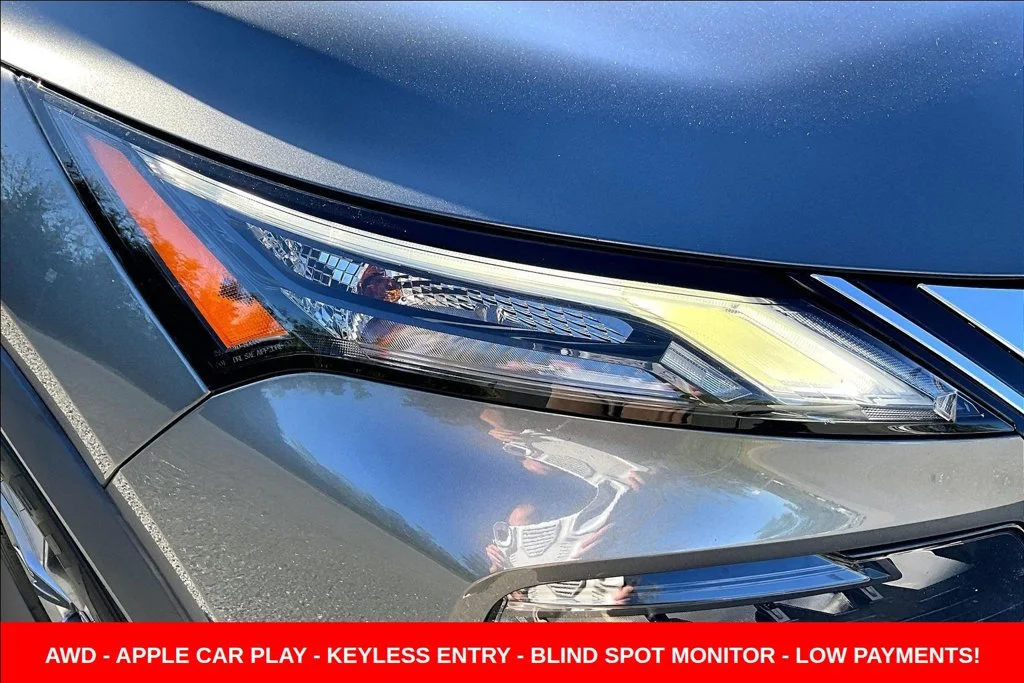 Used 2023 Gray Nissan S image 30