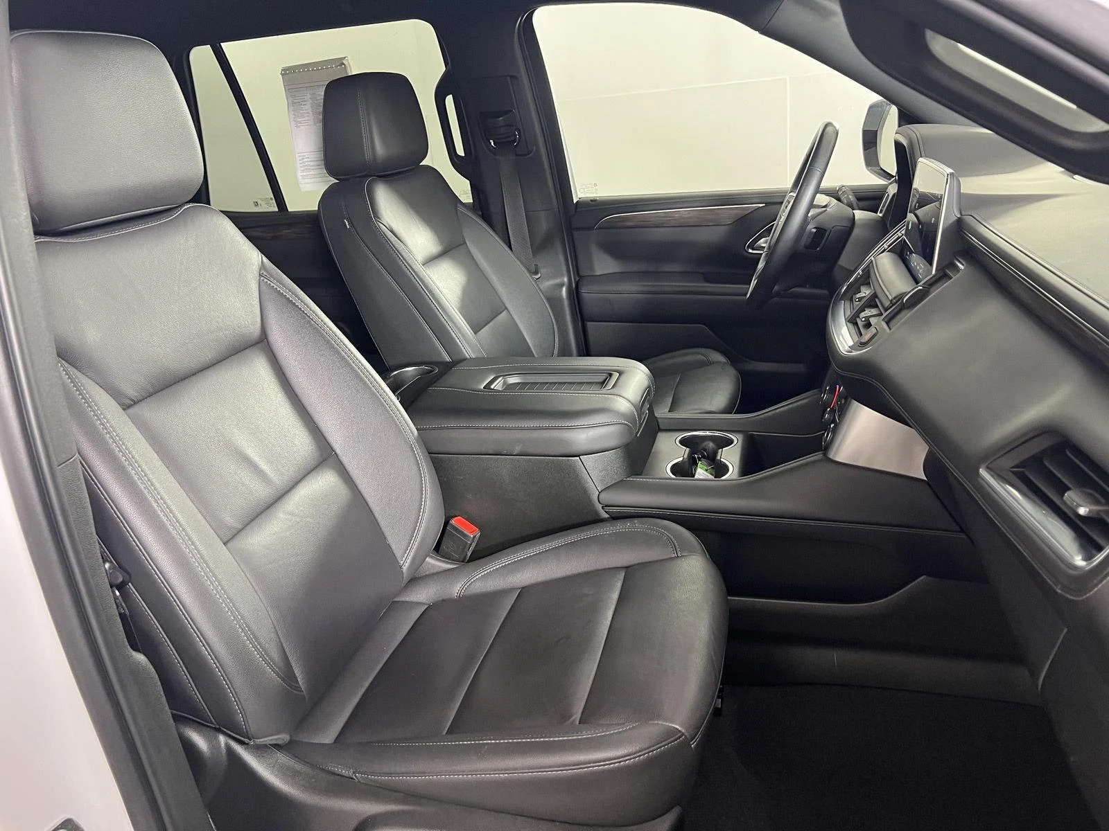 Used 2022 SUMMIT WHITE Chevrolet Z71 image 27