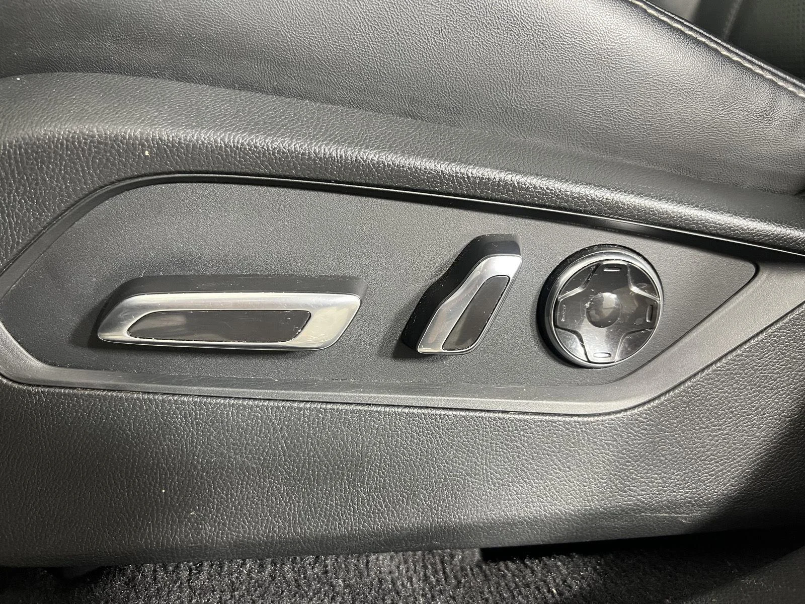 Used 2020 Platinum White Pearl Acura SH-AWD w/Tech image 15