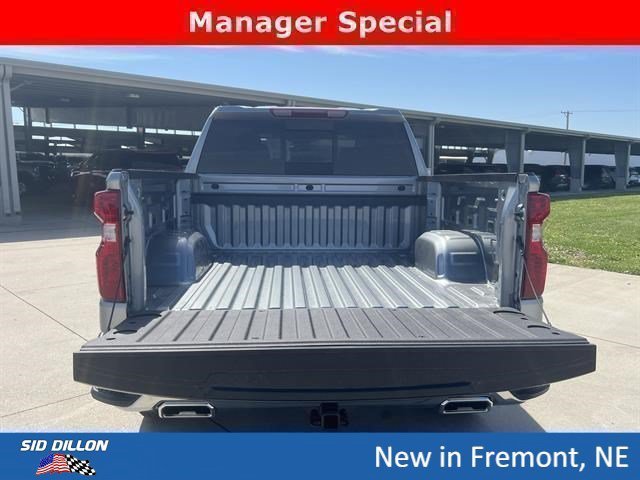 New 2026 Sterling Gray Metallic Chevrolet LT image 7