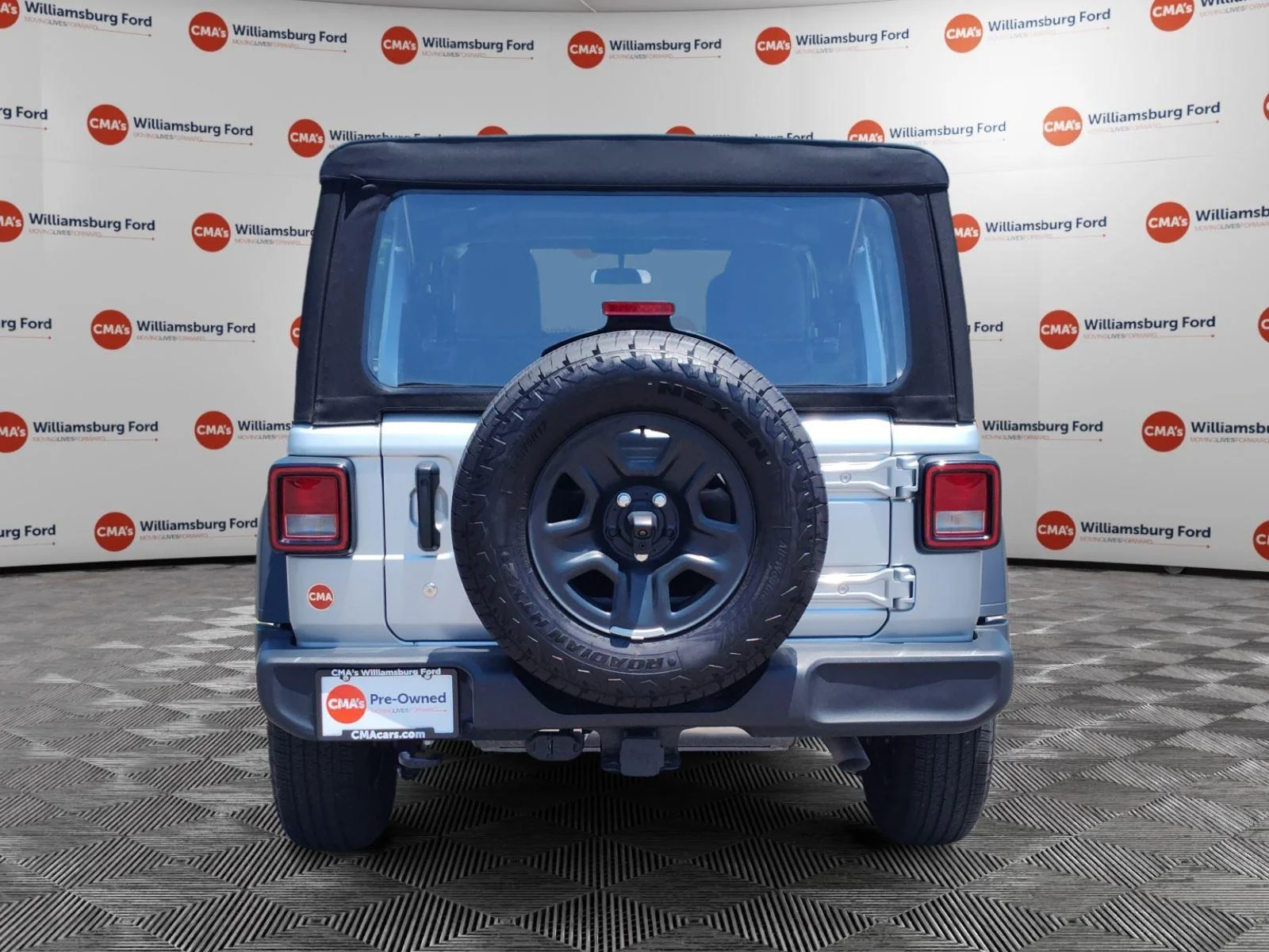 Used 2024 Silver Zynith Clearcoat Jeep Sport S image 4